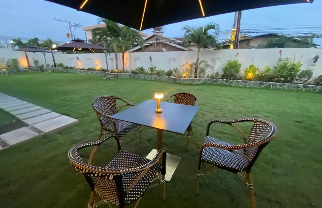 Honey Suite Room 2 Inside Bee Cafe Cebu At Ayala Area-1